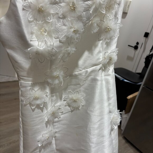 Elder Floral Decal Applique Mini Dress In White - Picture 4 of 4